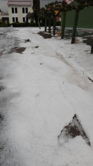 Otra imagen de la granizada caída este jueves