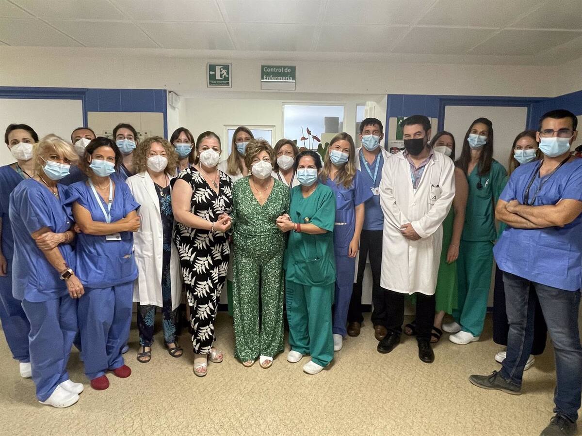 El Hospital Regional de Málaga aplica con éxito el primer caso de terapia CAR-T en una paciente con linfoma