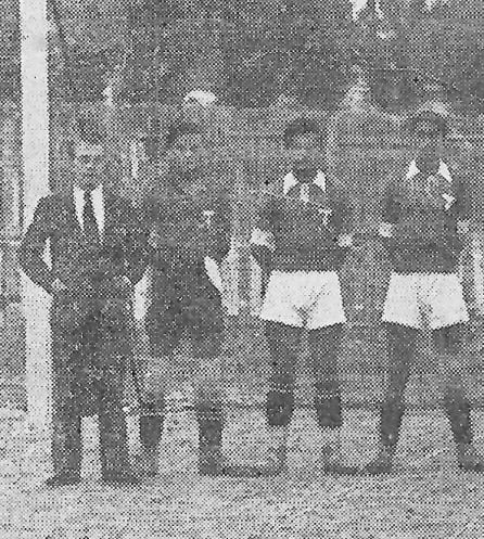 A la izquerda, Alfonso Cabañas, como entrenador del Terror FC.