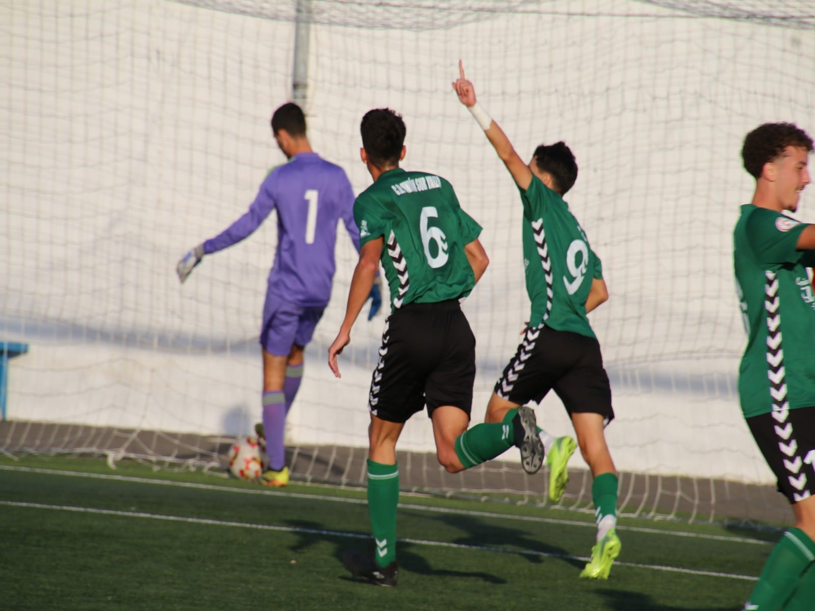 Celebración de un gol del Unión Sur Yaiza de la División de Honor Juvenil.