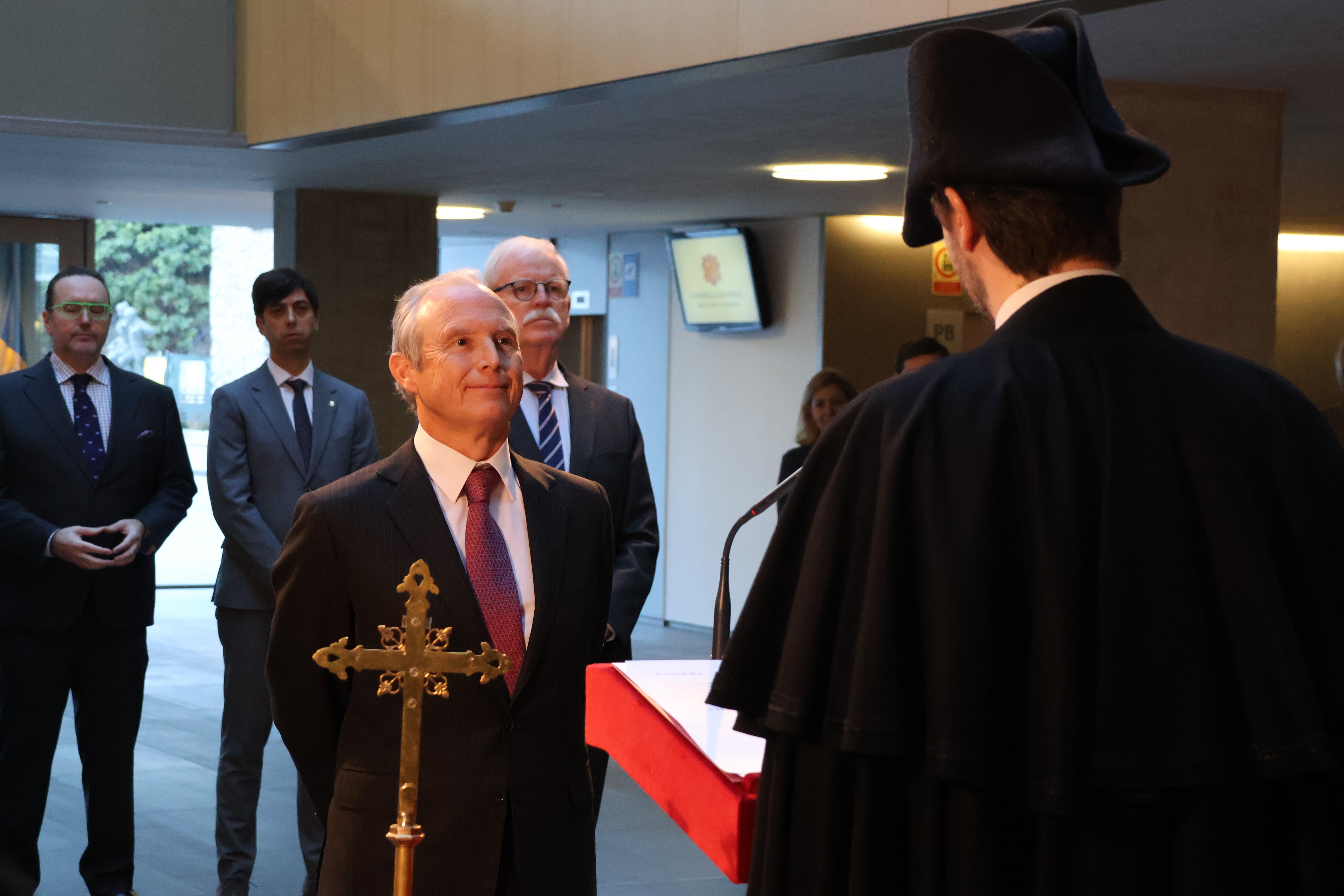 Jurament de Víctor Torre de Silva com a nou magistrat del Tribunal Constitucional