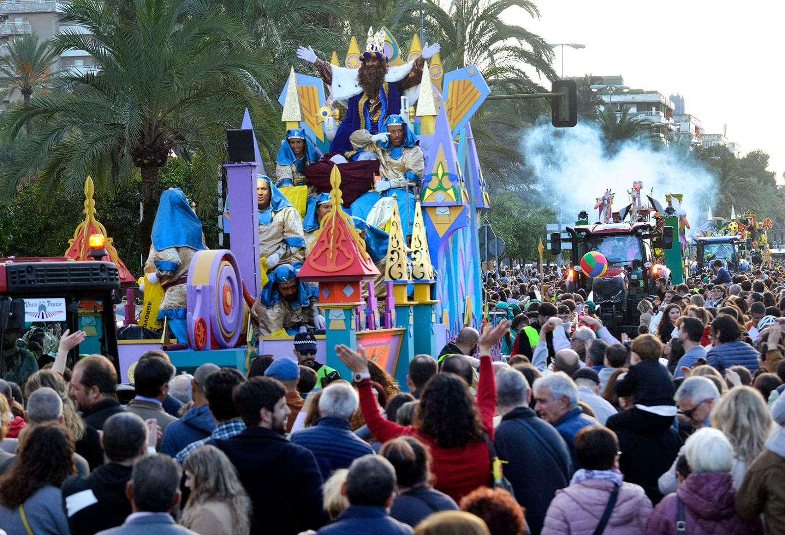 Carroza de Gaspar en la cabalgata de Reyes Magos de Jerez