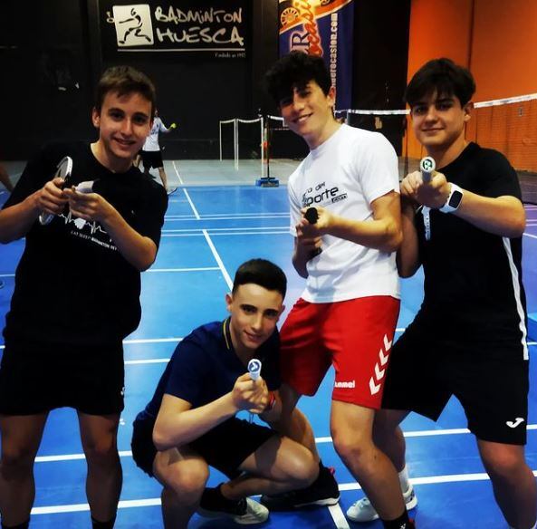 Los jóvenes jugadores del Bádminton Huesca han viajado a Suecia a un internacional sub17