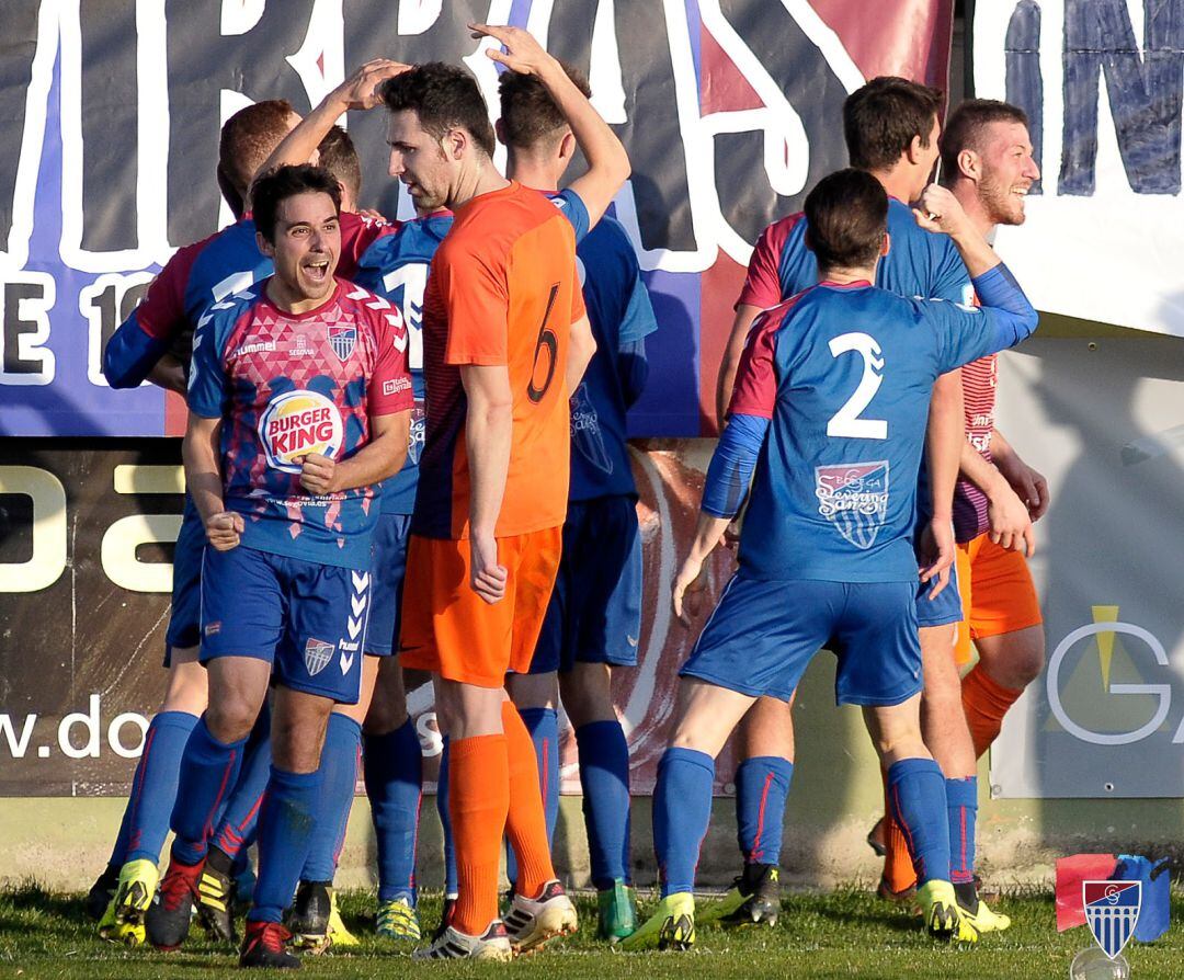 Celebración de un gol de la Segoviana