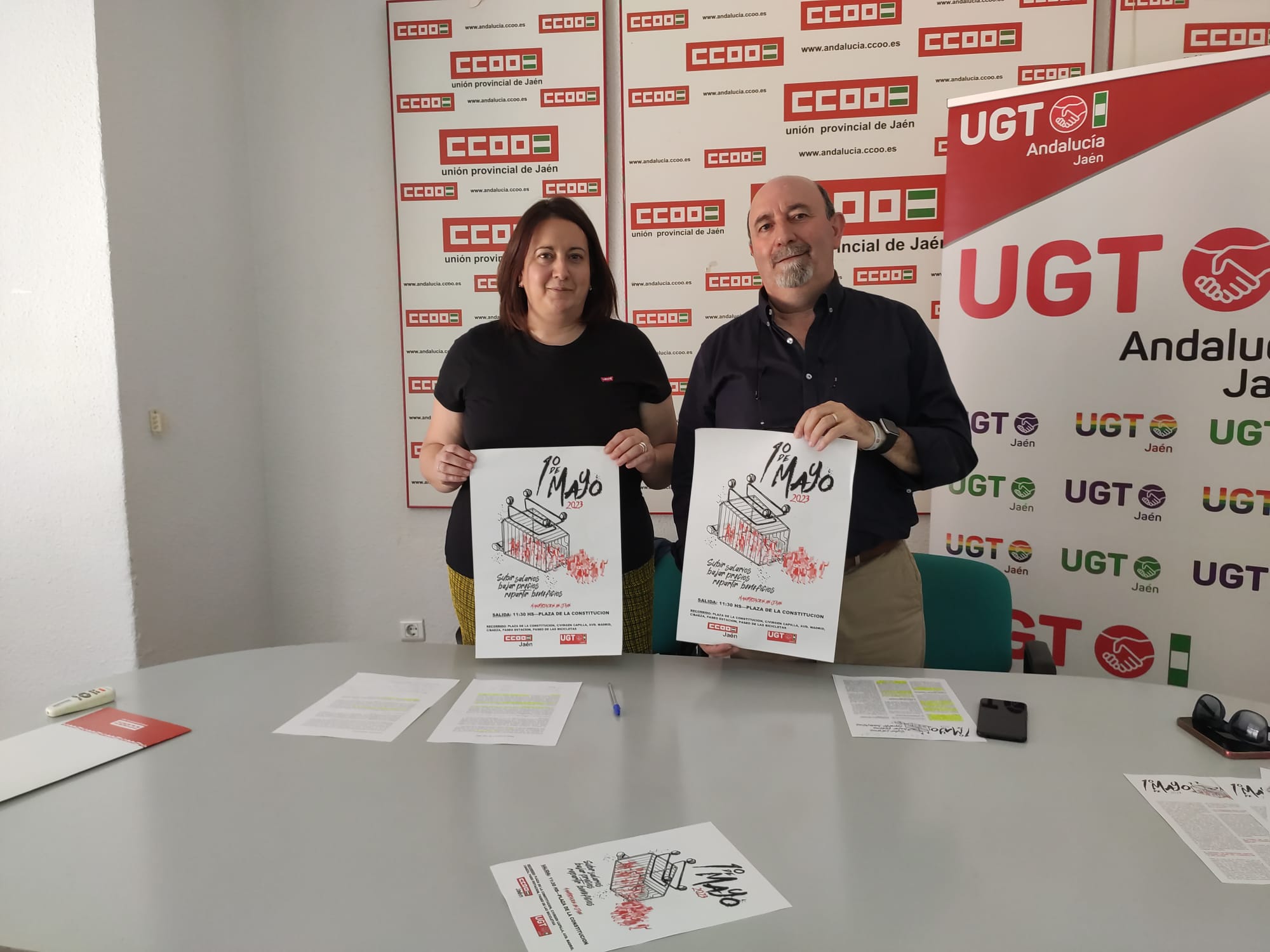 La secretaria general de CCOO Jaén, Silvia de la Torre, y el secretario general de UGT Jaén, Manuel Salazar, durante una rueda de prensa