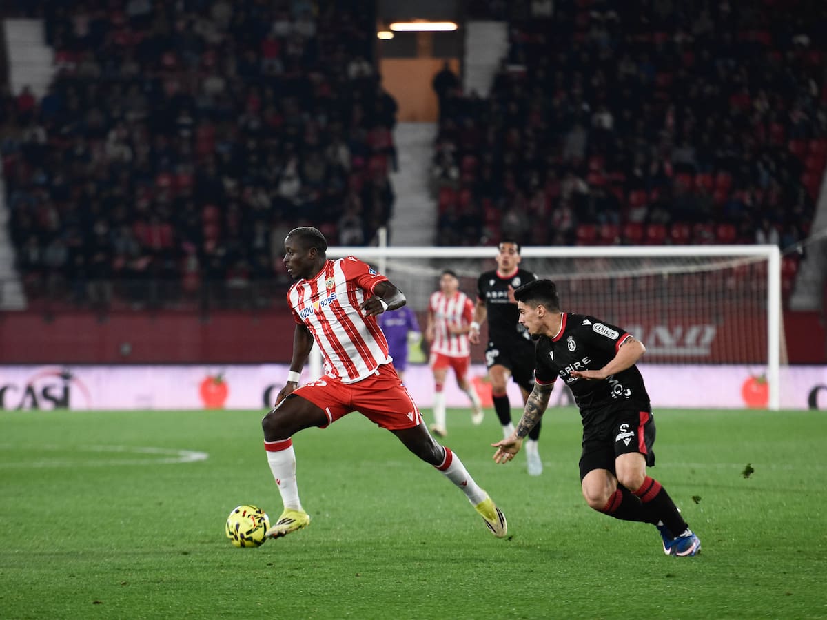 Lopy parece de la Puerta Purchena: alegría y sol del Almería