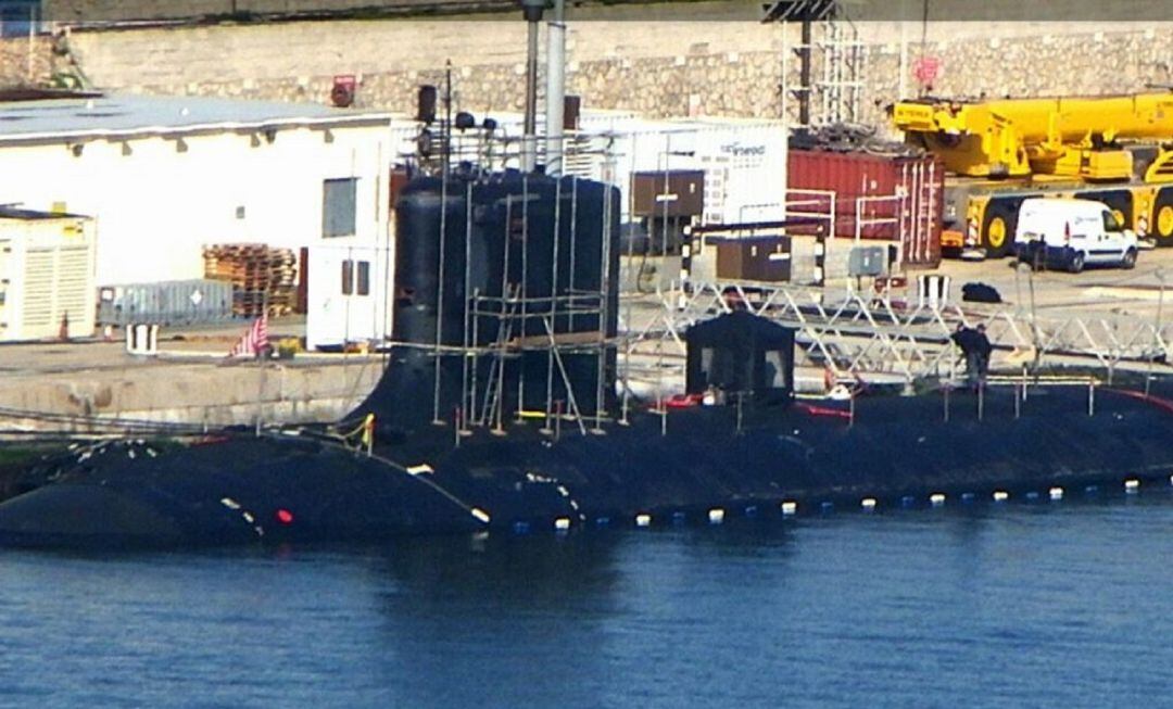 Submarino en la base naval de Gibraltar