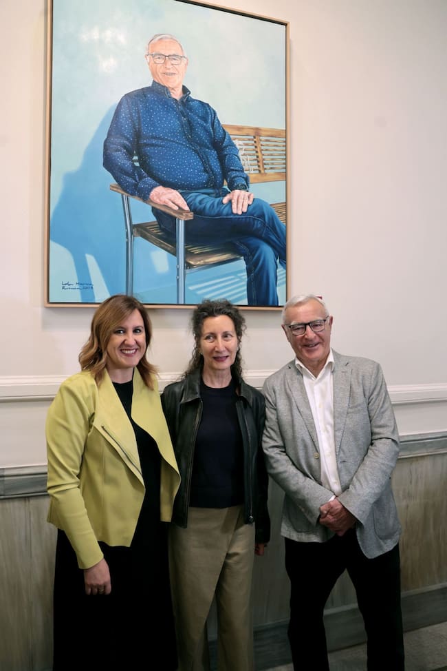 Así es el cuadro de Joan Ribó que ya cuelga en el Ayuntamiento de València