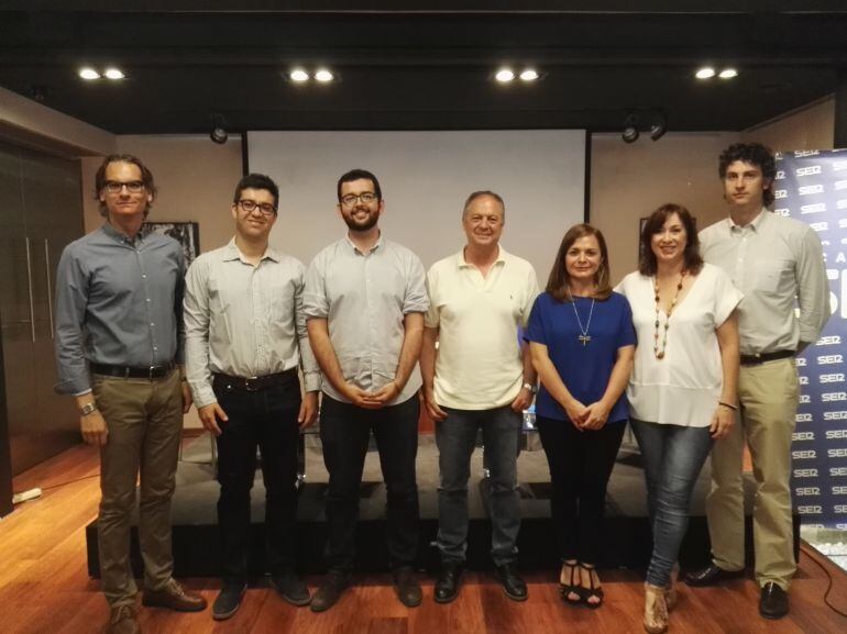 Candidatos antes de comenzar el debate