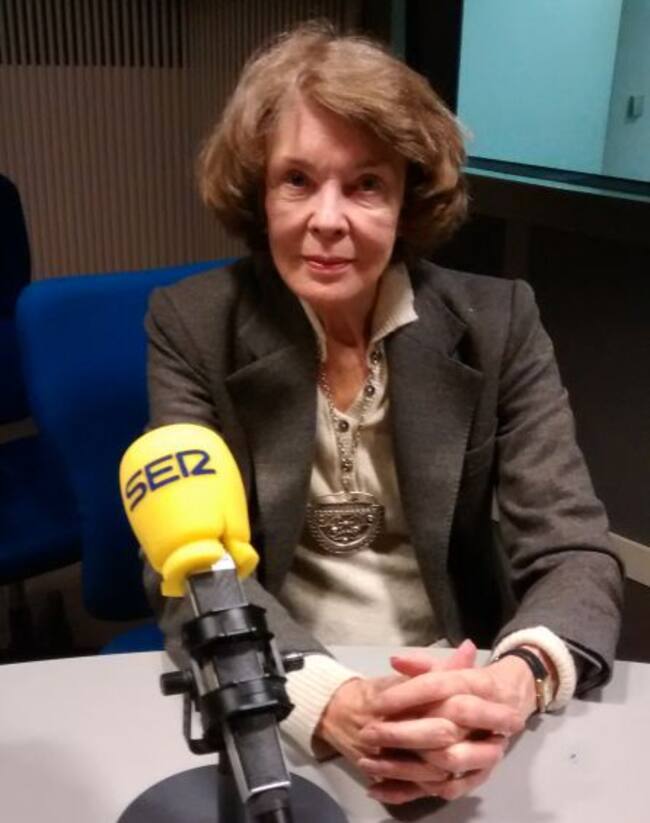 Susan George en los estudios de Radio Madrid