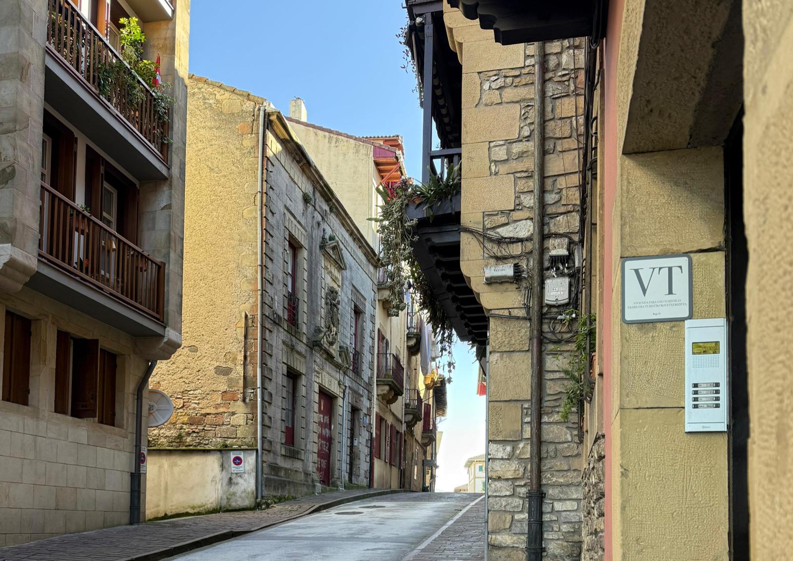 Piso turístico en la localidad gipuzkoana de Hondarribia (alde zaharra)