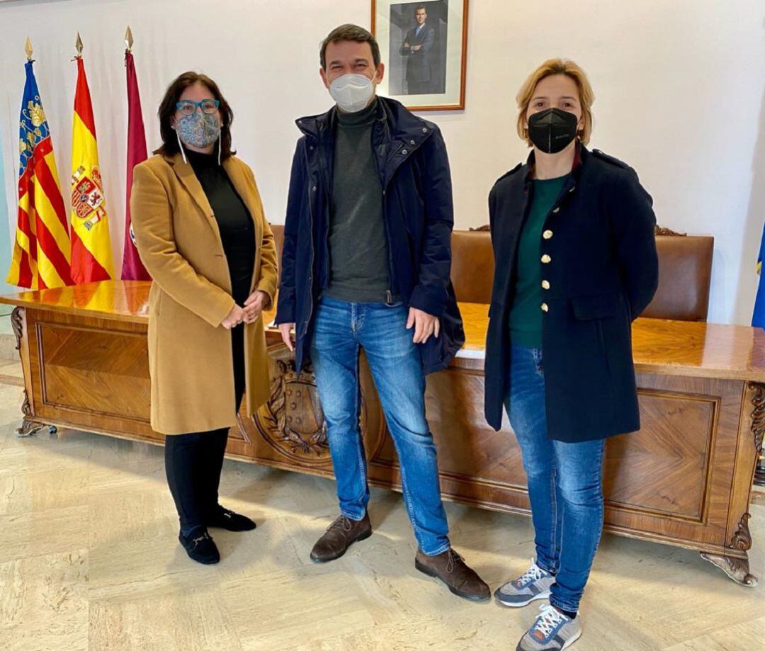 Los tres concejales del PP en el Ayuntamiento de Dénia.