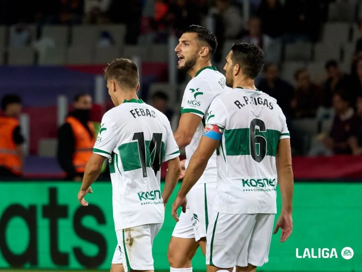 Febas, Rafa Mir y Pedro Bigas en un partido de esta temporada