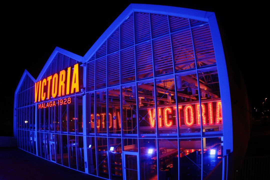 Fachada principal de la fábrica en la avenida Velázquez de Málaga