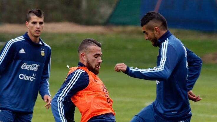 OTAMENDI: 'RESPALDO LAS PALABRAS DE MI AGENTE Y YA LE DIJE A SALVO CUAL ES MI DESEO'