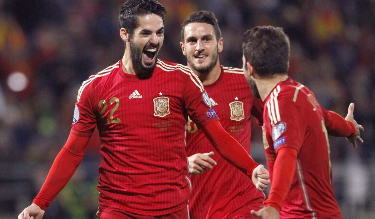 Isco celebra su gol en el Nuevo Colombino de Huelva