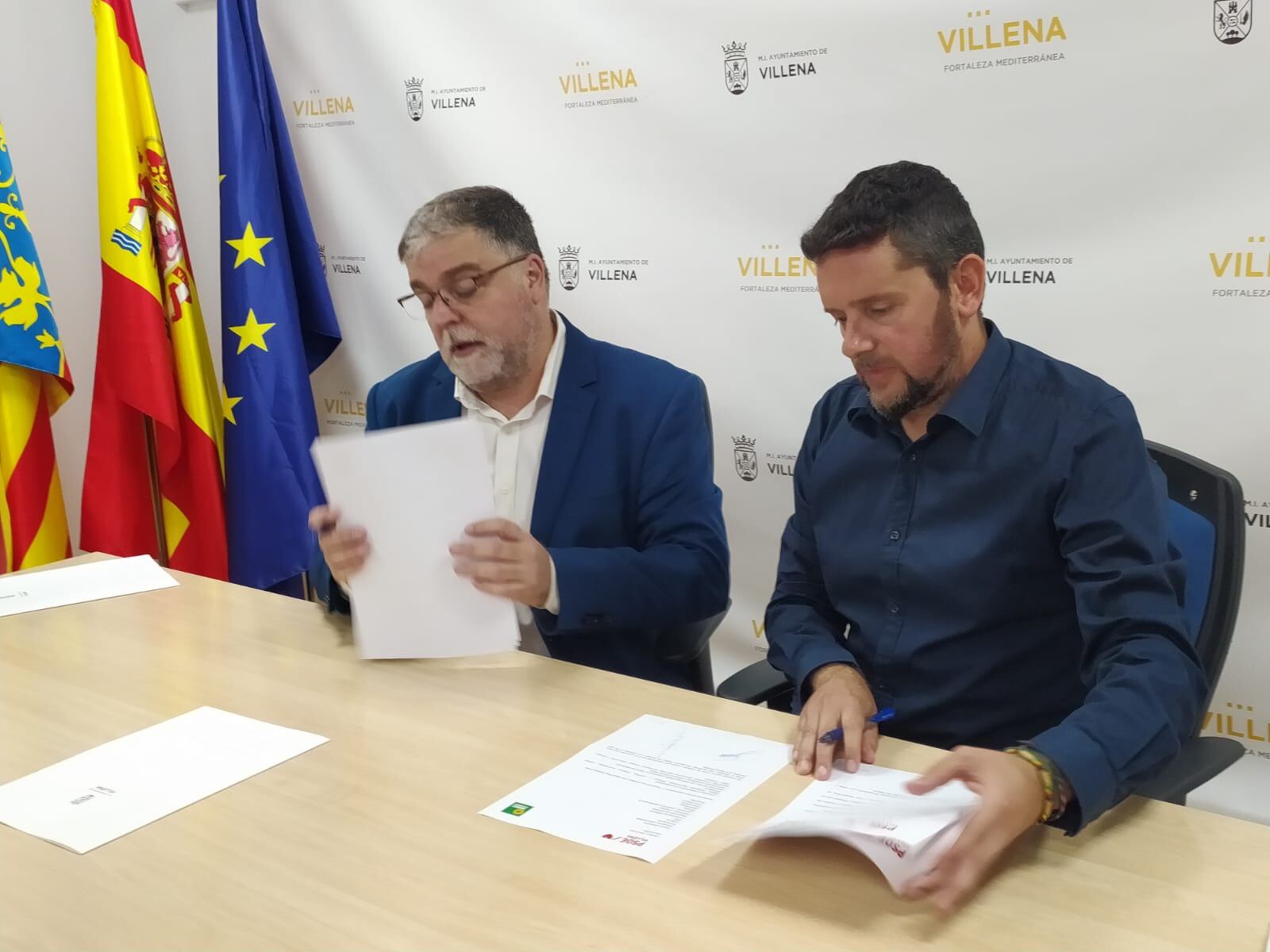 Momento de la firma del acuerdo