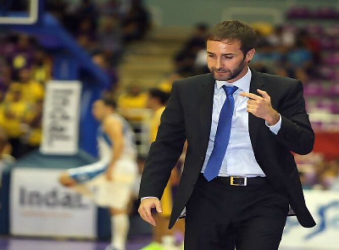 Sito Alonso medita en la banda