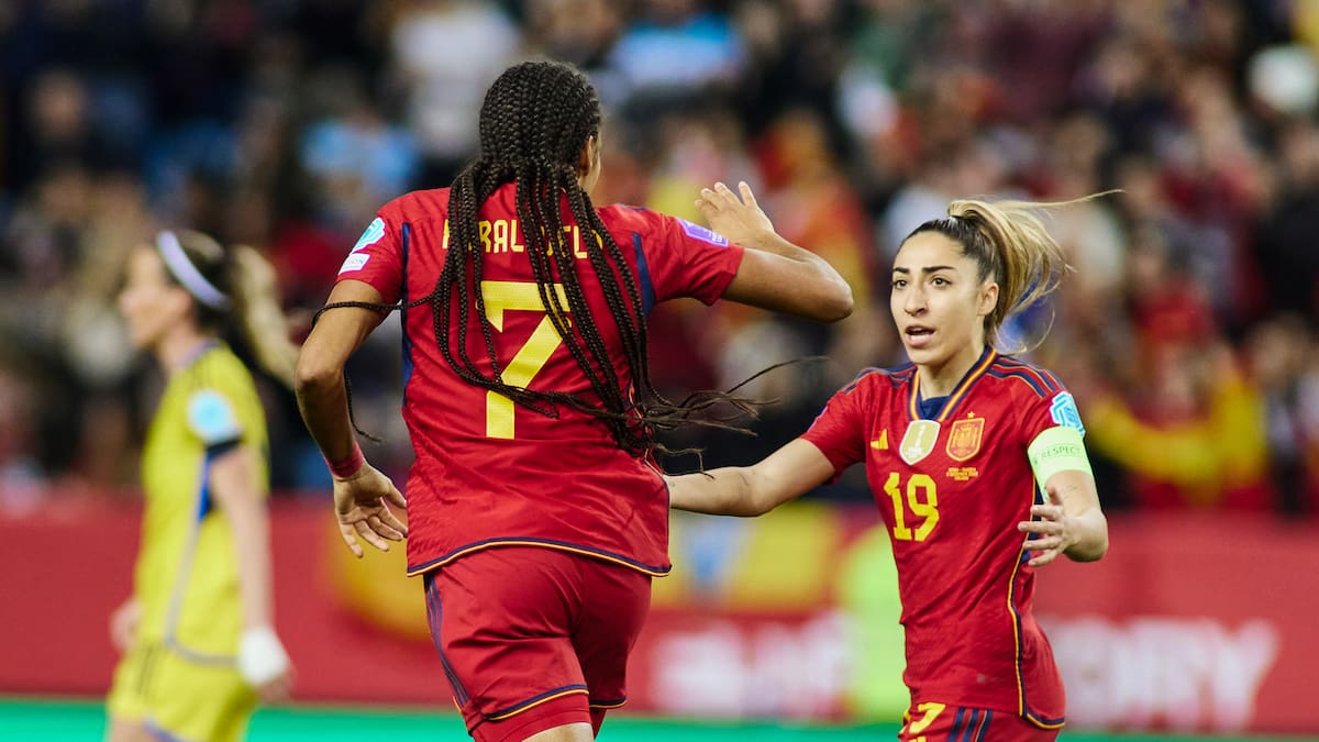 Las Campeonas del Mundo reaccionan a tiempo y vencen a Suecia tras una mala primera parte (5-3)