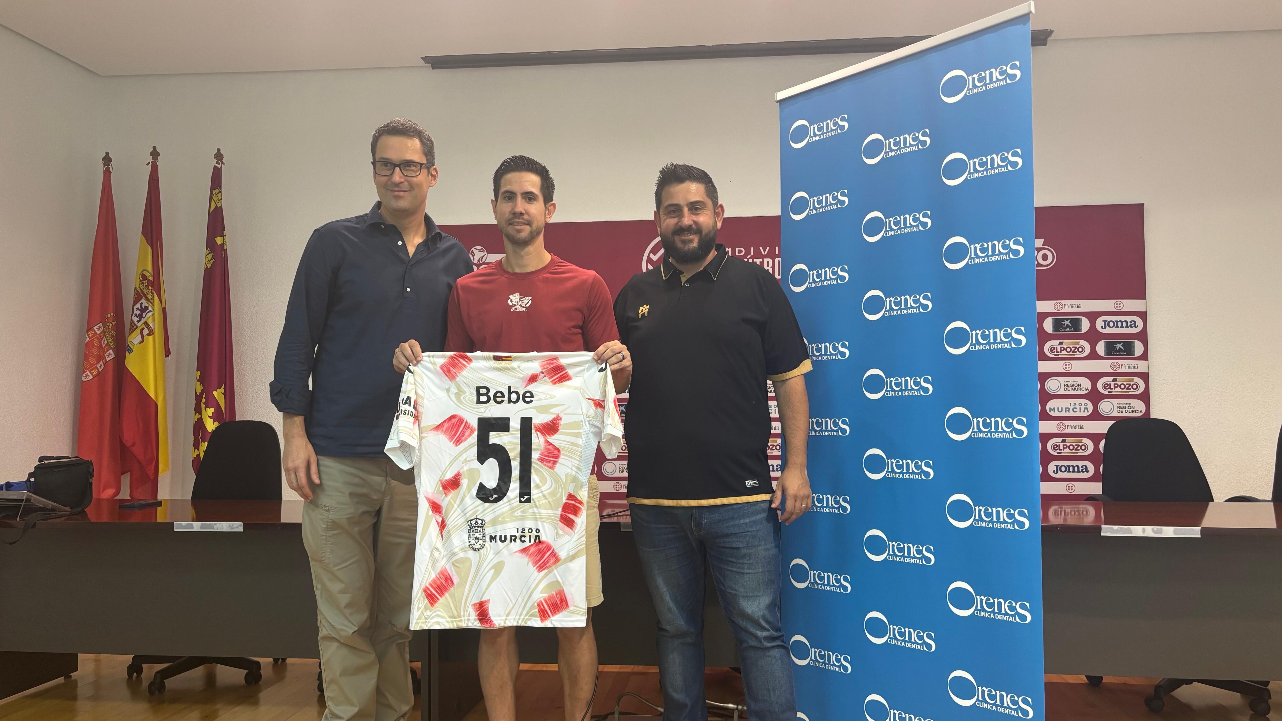 Presentación de Bebe con ElPozo Murcia