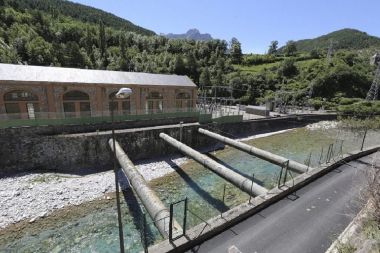 Imagen del salto eléctrico de Lafortunada Cinqueta que ha recuperado el Estado tras finalizar el periodo de concesión que tenía Endesa