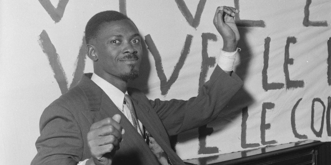 El Congo se independizó el 30 de junio de 1960. El primer ministro congoleño, Patrice Lumumba, pronunció un discurso memorable en este día, en el que denunció duramente el gobierno colonial belga de ochenta años. El rey Baudouin, que había hablado previamente y dijo que se estaba haciendo algo grandioso en el Congo, se sintió profundamente ofendido por la absoluta honestidad de Lumumba.