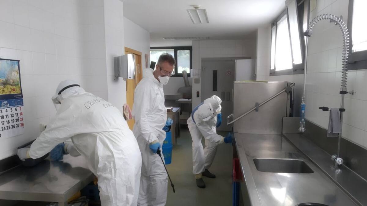 El CECOPI desinfecta la Residencia Juvenil Antonio Machado