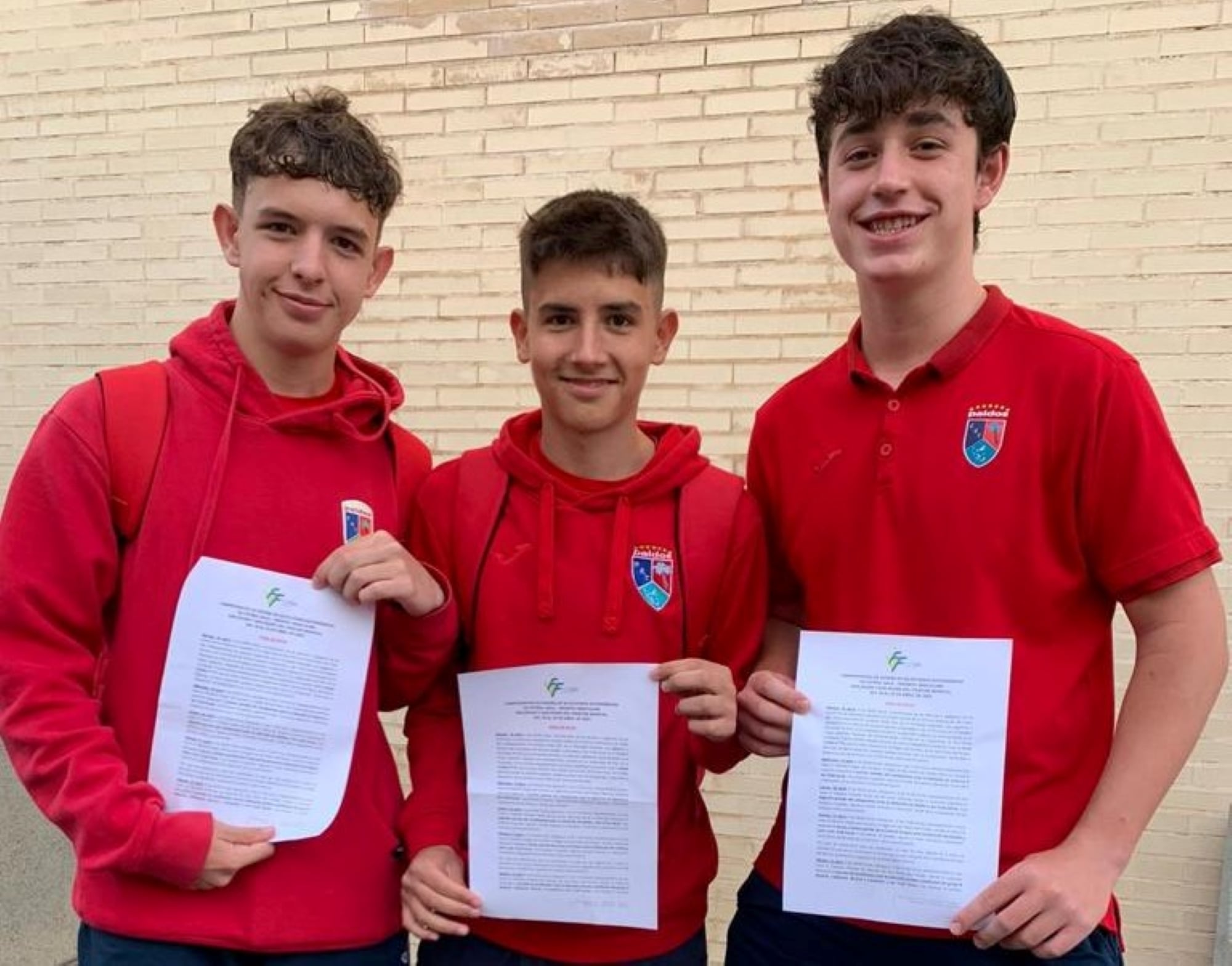 Los tres jugadores del CD Paidos Dénia que están en la Selección Valenciana Sub 14 de fútbol sala.