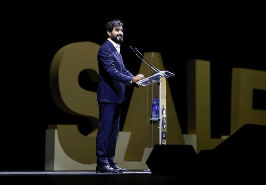 El líder de la formación, Alvise Pérez, interviene en la presentación oficial del &quot;movimiento civil&quot; Se Acabó la Fiesta (SALF) este domingo en el Palacio Vistalegre de Madrid