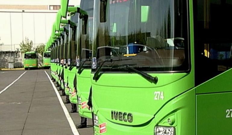 Todos los autobuses permitirán el acceso de sillas motorizadas