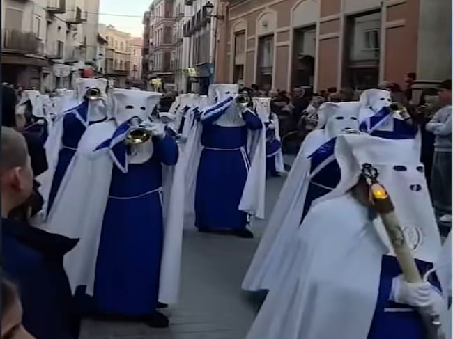 La procesión de Santa María de la Esperanza en Calatayud minutos antes del incidente