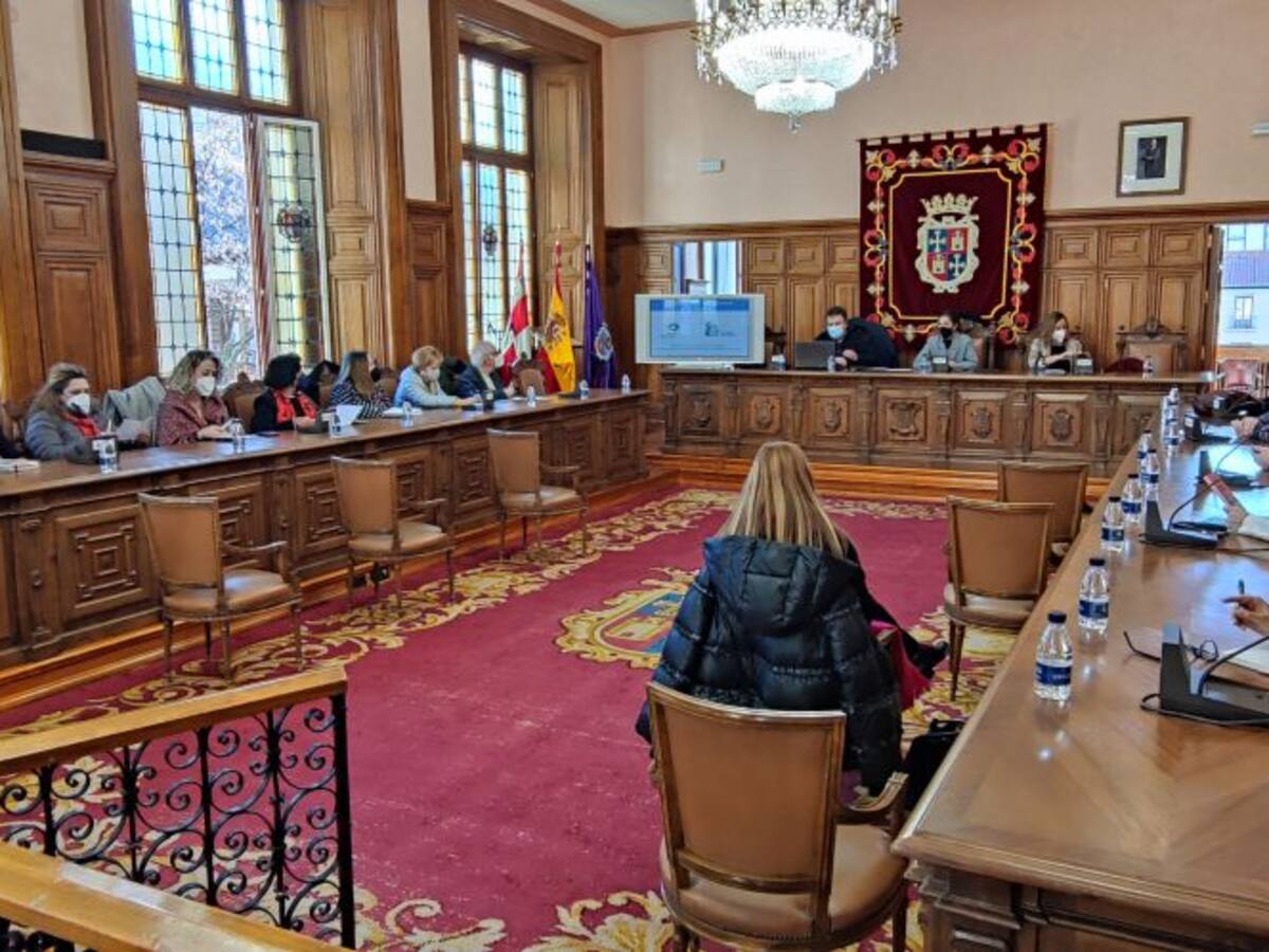 El Ayuntamiento trabaja en la implementación del I Plan Municipal de Salud