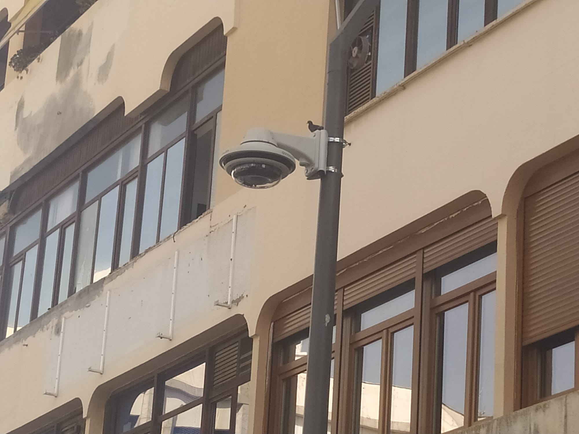 Cámara de Videovigilancia instalada en la plaza Alta de Algeciras