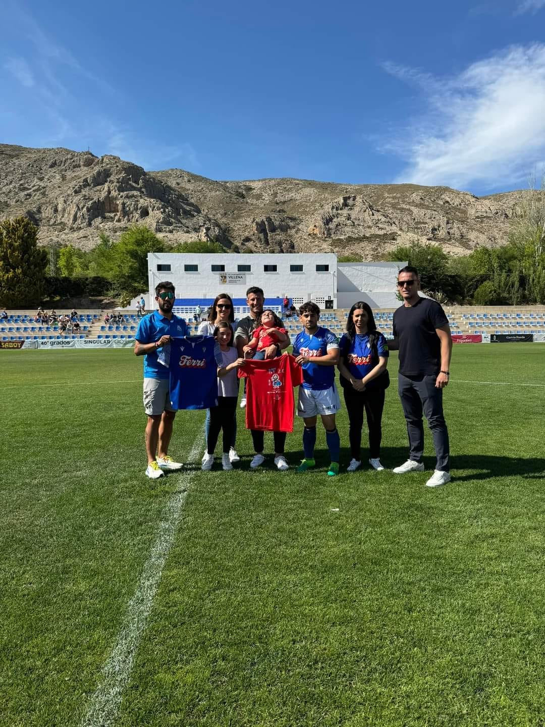 Inicio del partido solidario