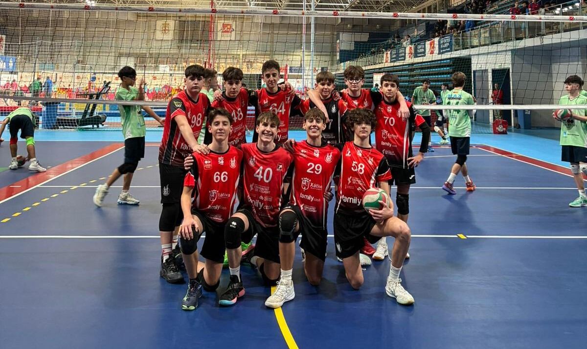 Equipo cadete del CV Xàtiva en Almería