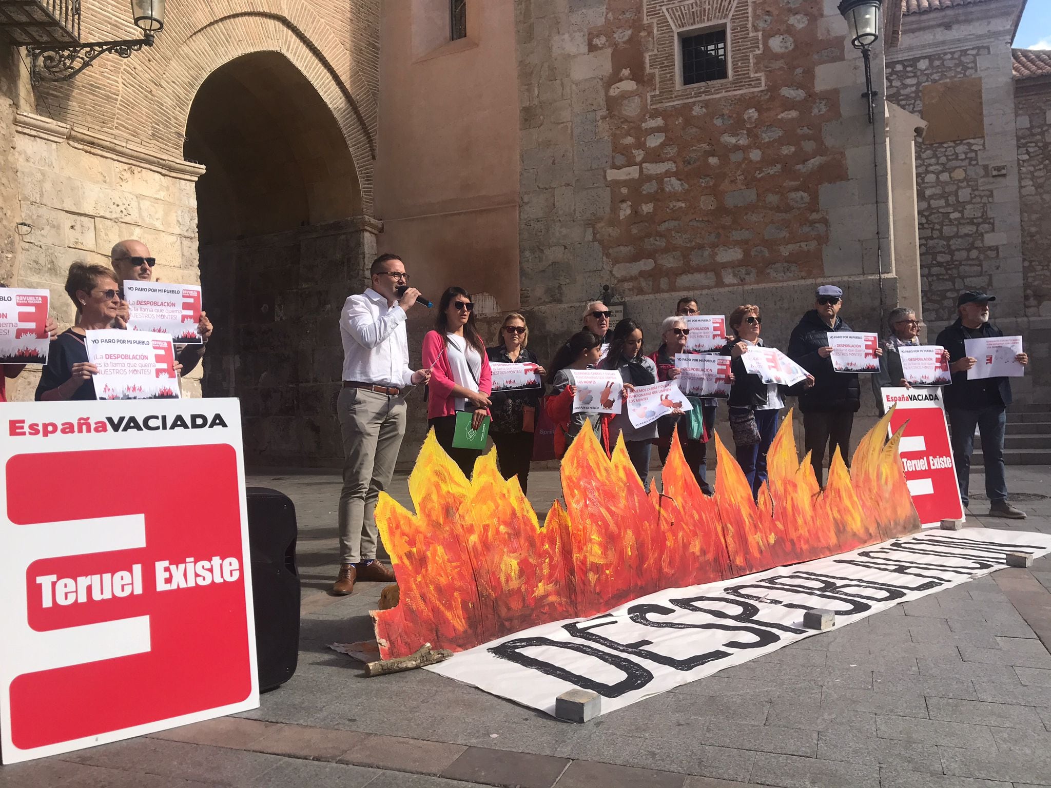 Concentración de la España Vaciada en Teruel para pedir otra gestión forestal