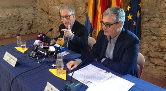 Josep Poblet (esquerra), acompanyat de Josep Toquero, regidor d&#039;ocupació.