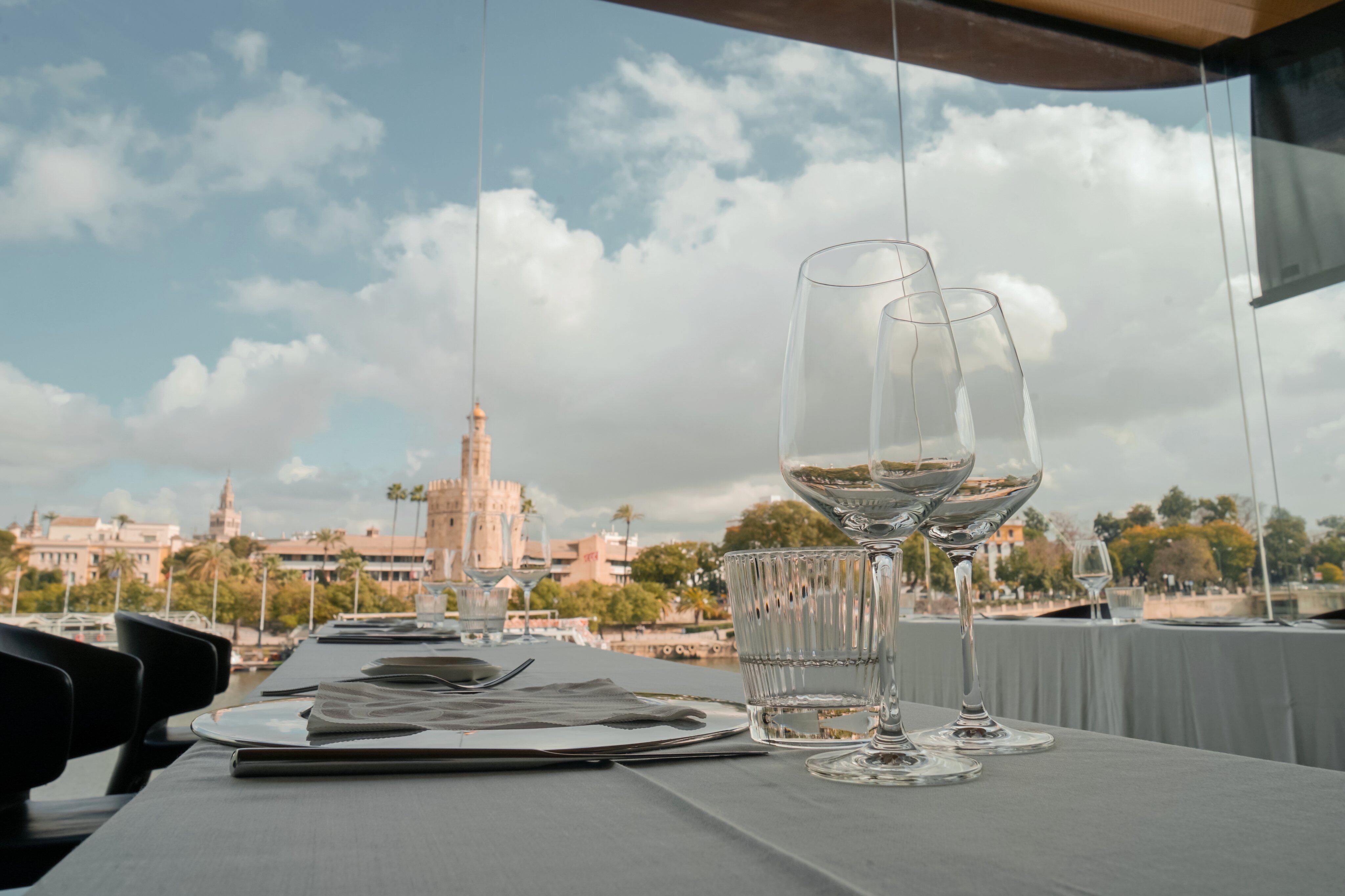 Magníficas vistas desde el salón del restaurante Abades Triana