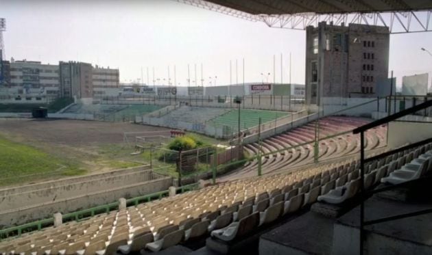 Imagen de la tribuna y fondo sur del Estadio El Arcángel