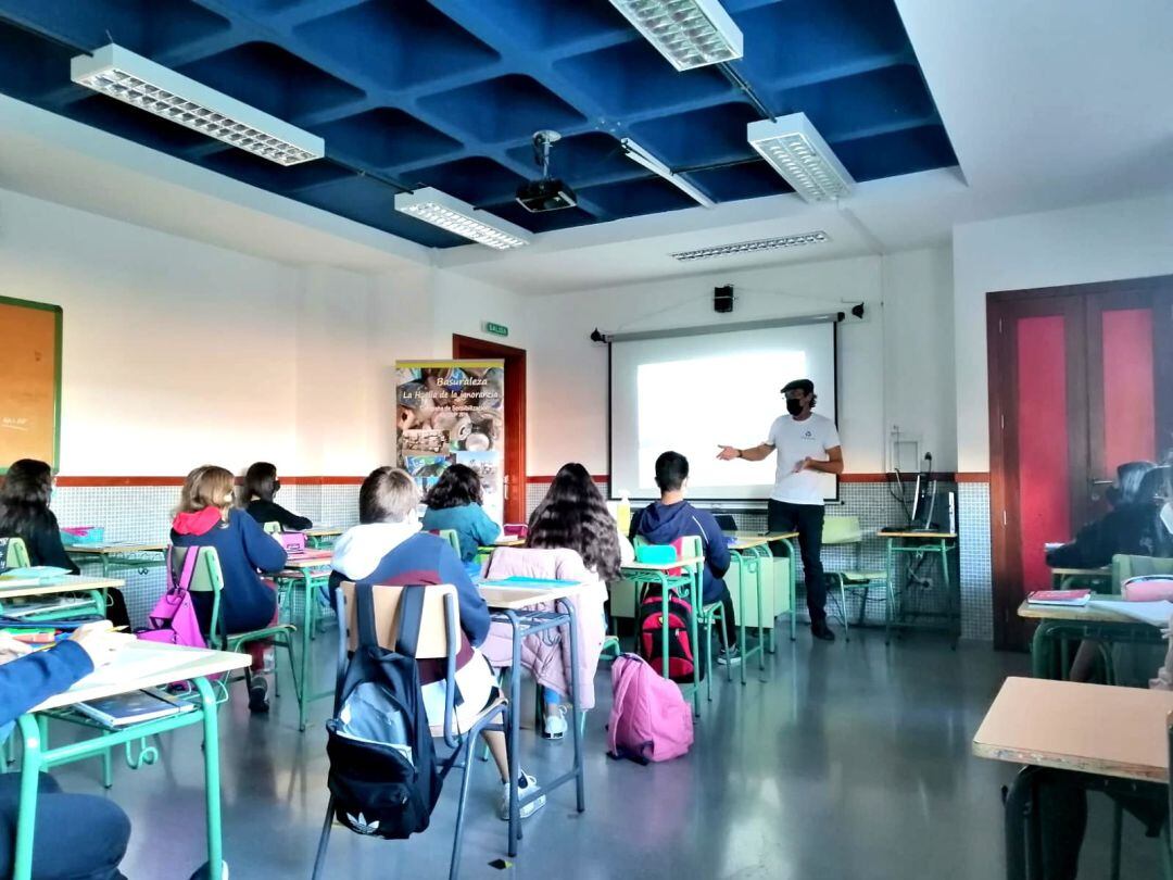 Desde que comenzara la iniciativa, el pasado 15 de noviembre, la Oficina de la Reserva coordinó 80 acciones en las diferentes escuelas que visitaron.