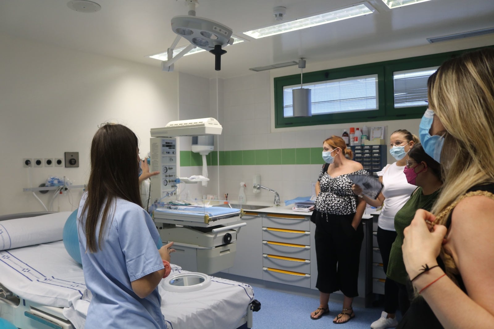 Visita de embarazadas al paritorio del Hospital Doctor José Molina Orosa de Lanzarote.