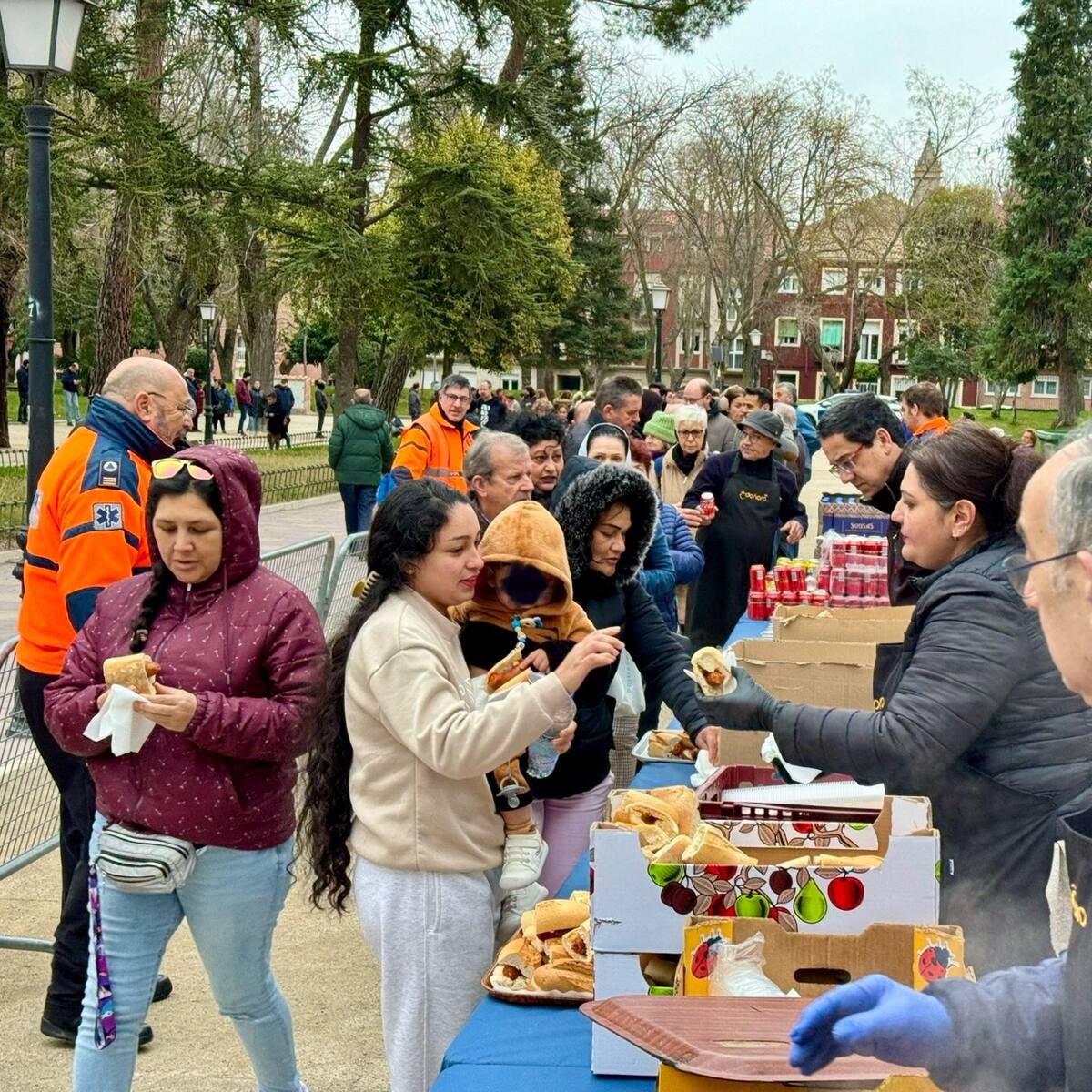 Muchos chorizos en el parque de La Concordia de Guadalajara
