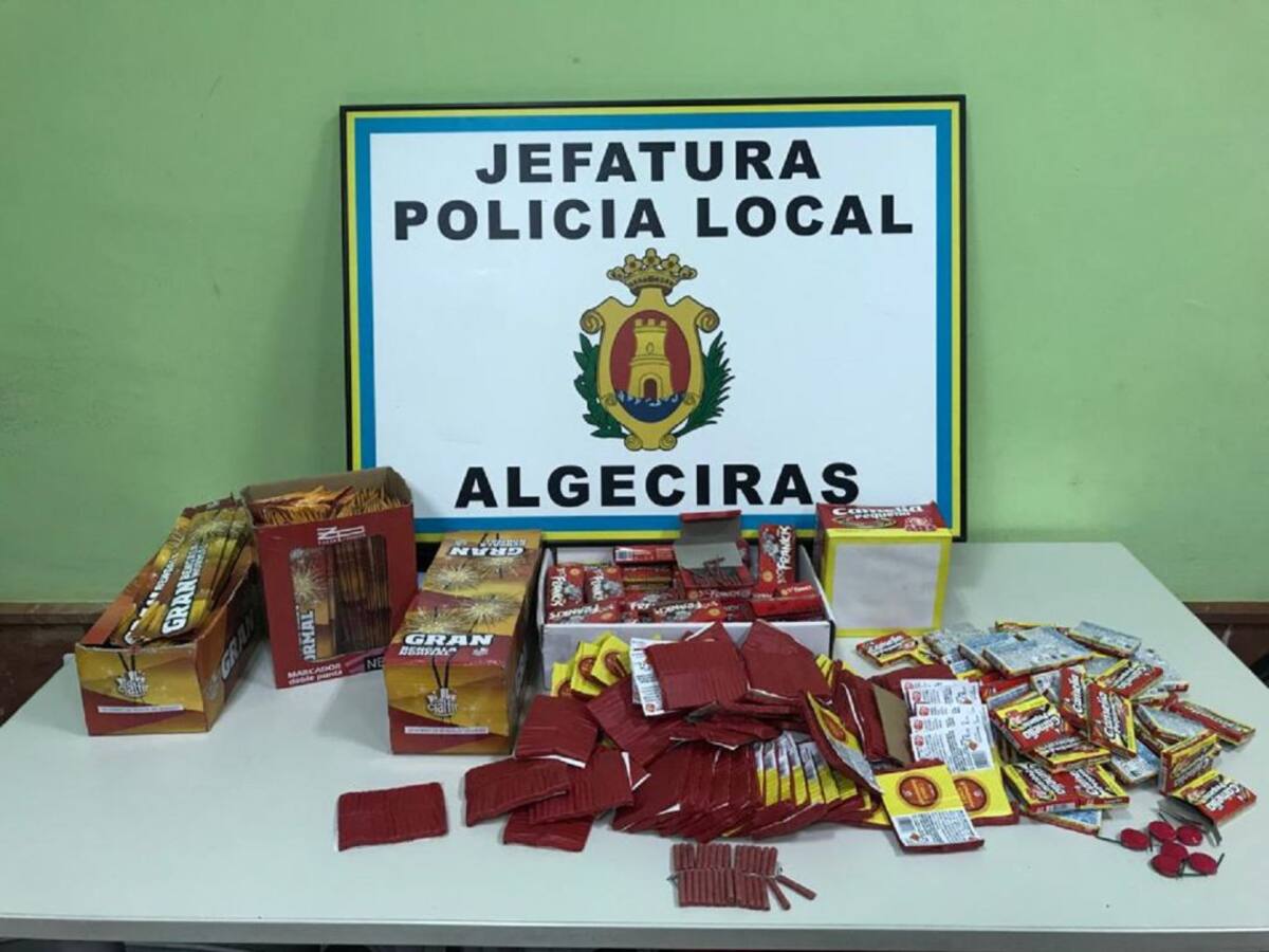 La Policía Local interviene más de 10 kilos de material pirotécnico en Algeciras