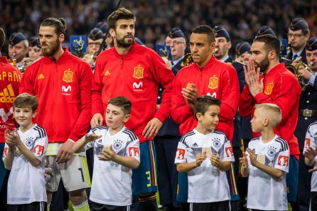 De Gea (1i) y Dani Carvajal (1d), junto a Pique (2i) y Thiago en el amistoso ante Alemania en Dusseldorf.