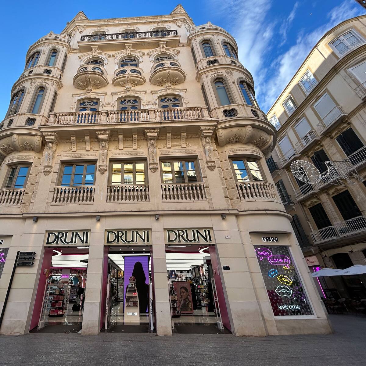 Un inversor catalán compra el mayor local comercial del Centro Histórico de Málaga