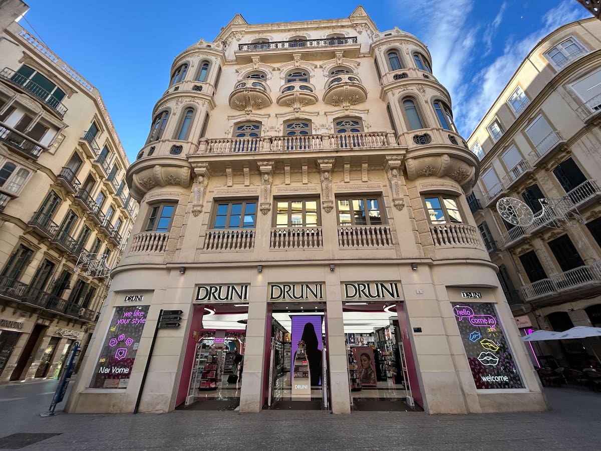 Un inversor catalán compra el mayor local comercial del Centro Histórico de Málaga
