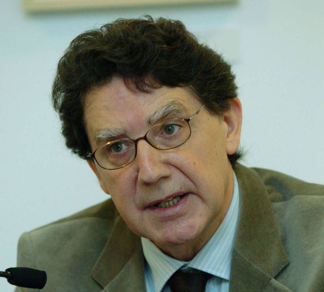 El escritor y profesor Tomás Yerro, premio Príncipe de Viana de la Cultura 2019