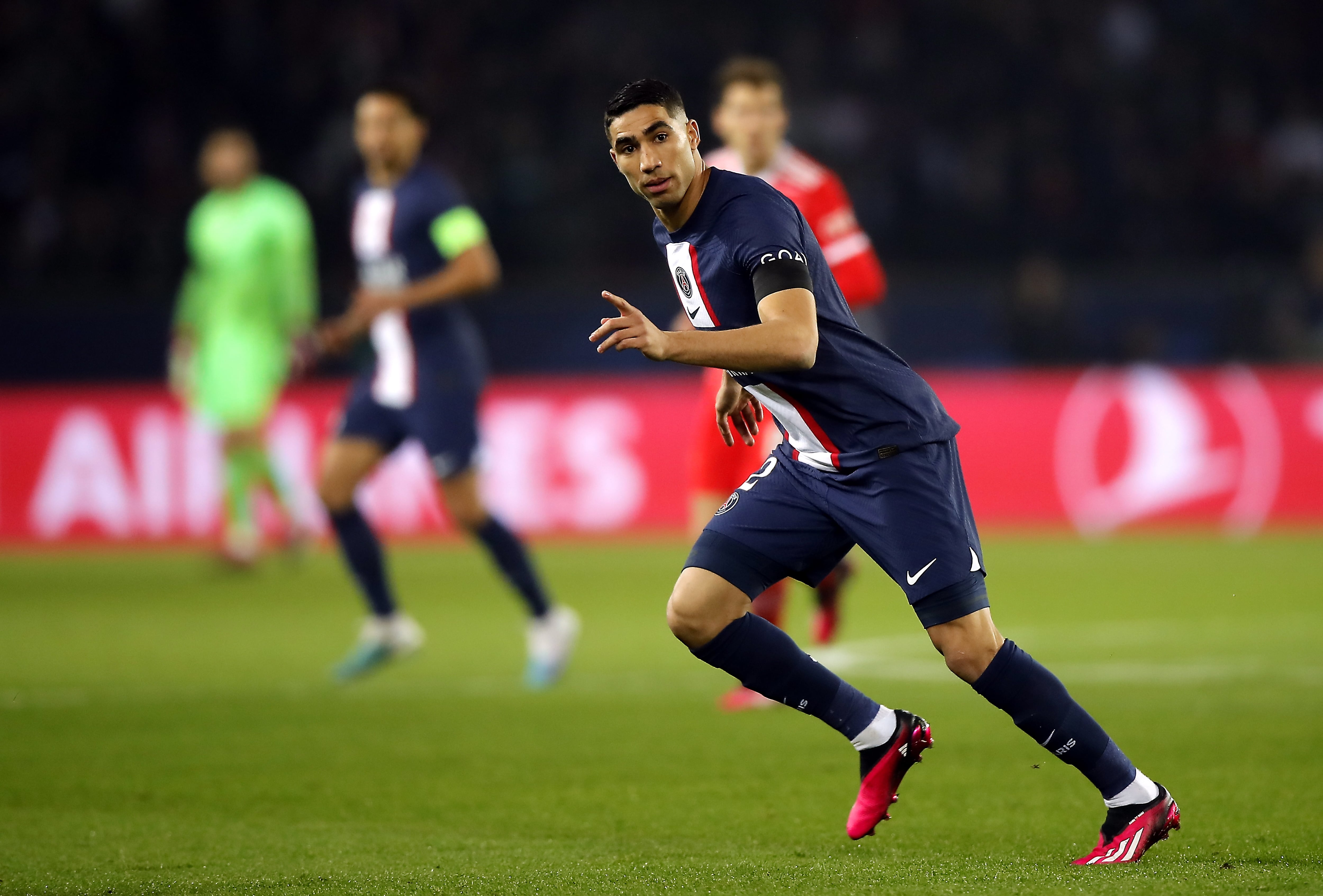 El lateral del PSG, Achraf Hakimi, durante uno de sus partidos con el PSG en Champions League. (Liga de Campeones, Francia) EFE/EPA/TERESA SUAREZ