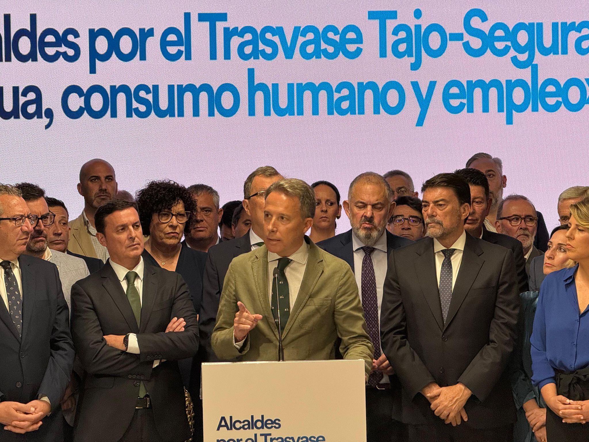 Fulgencio Gil en el acto de defensa del trasvase Tajo-Segura