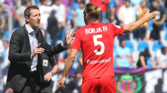Ramis en su primer partido como entrenador del Almería en Segunda División en marzo de 2017.